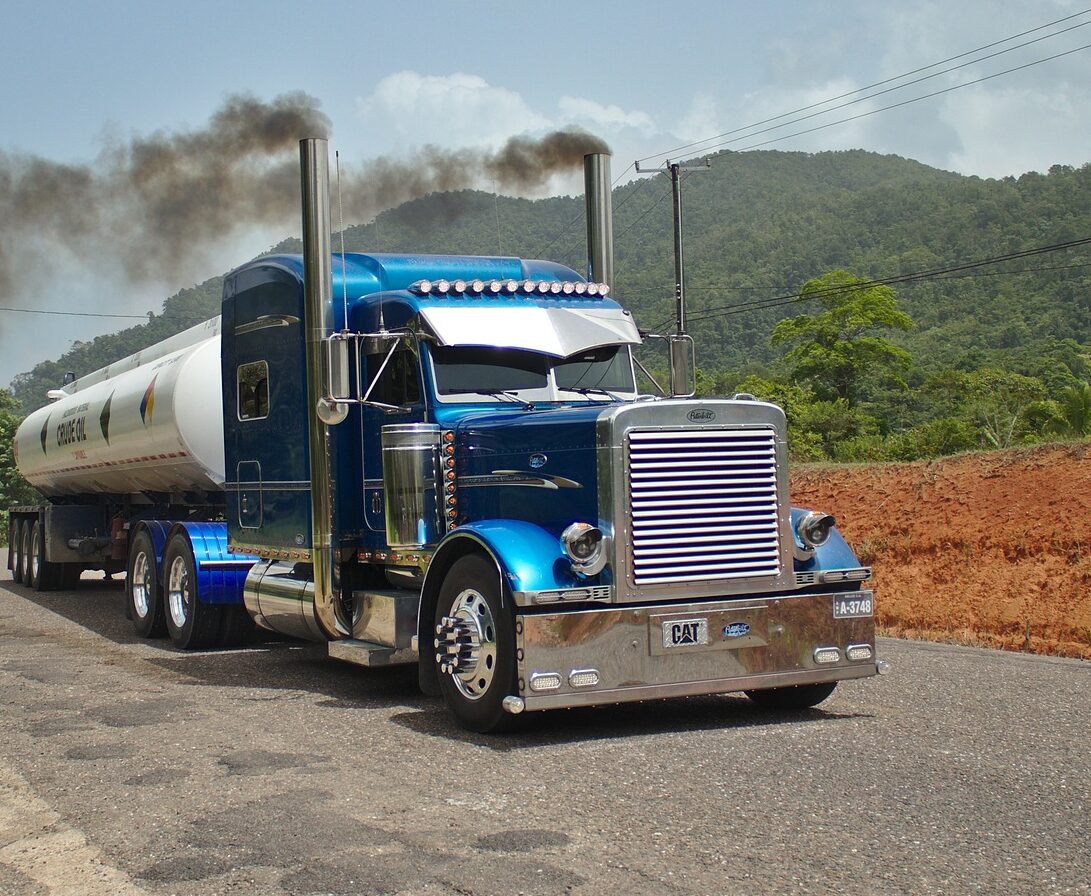 Freedom Truck & Trailer Parts logo