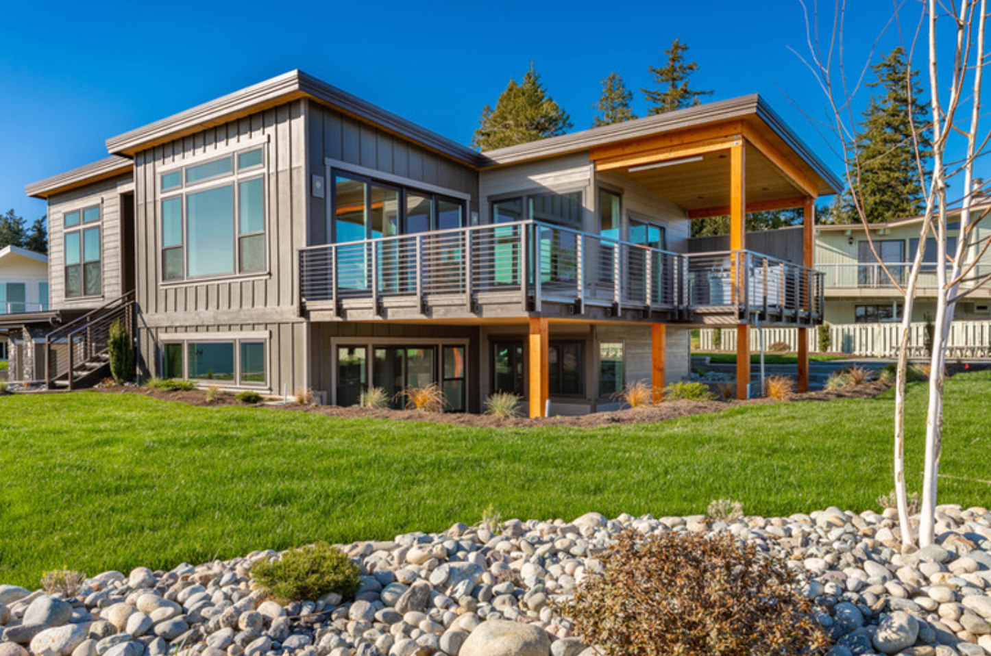 CJL Builders Decks & Fences logo